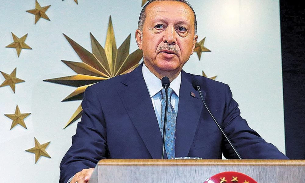 Τουρκία–Σάλος με συνέντευξη του Ερντογάν: «Διοικεί τη χώρα χρησιμοποιώντας autocue»